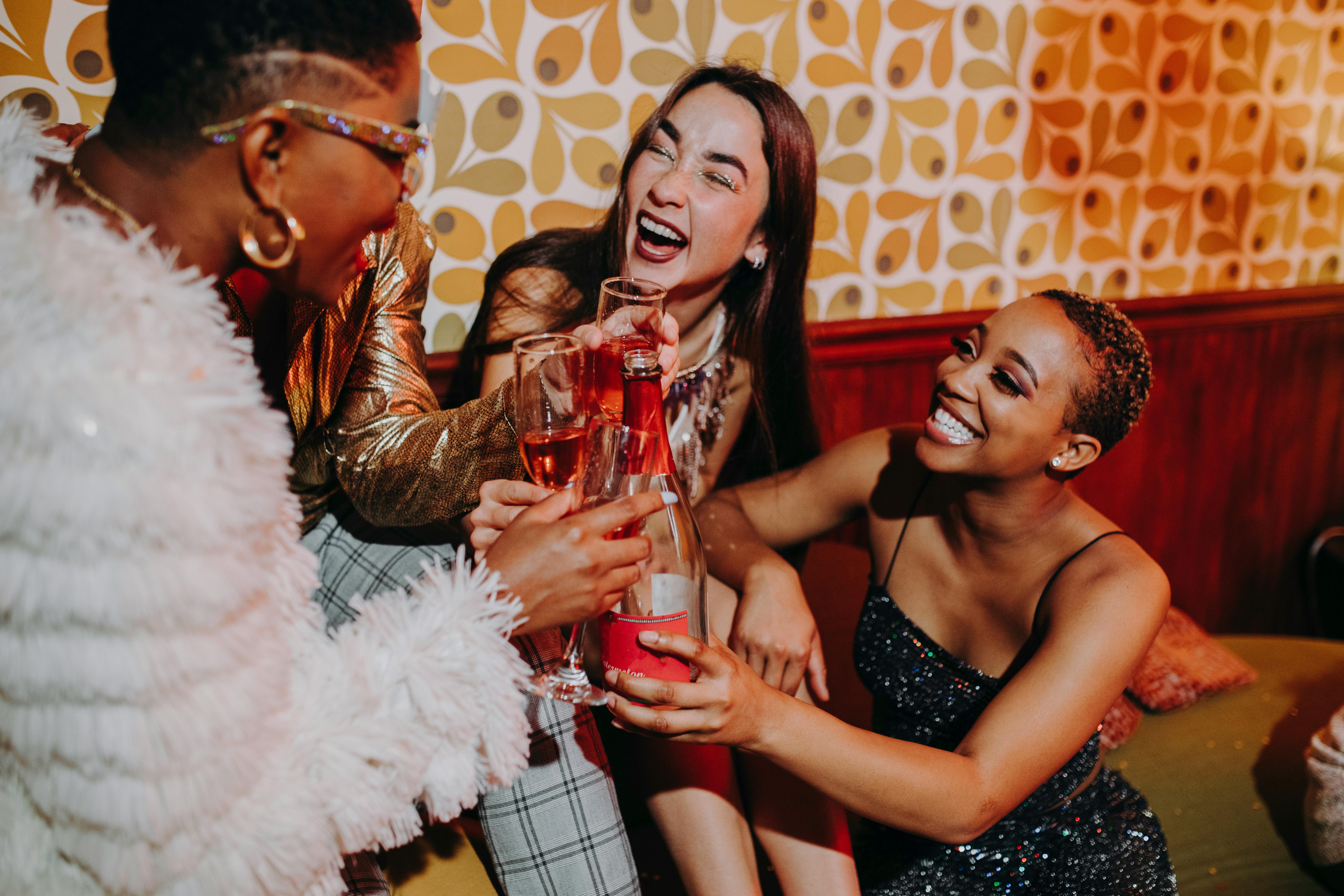 People party together